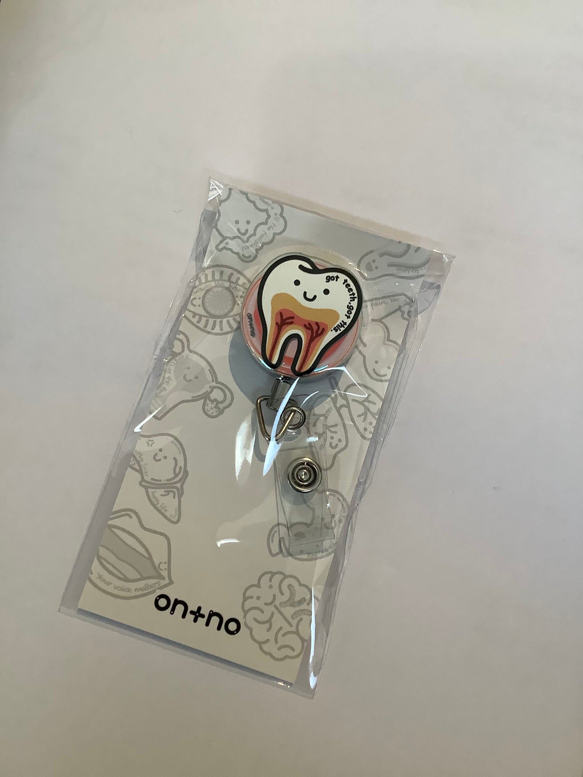 [現貨] on.no.hk 香港原創｜喔！根家族 器官易拉扣